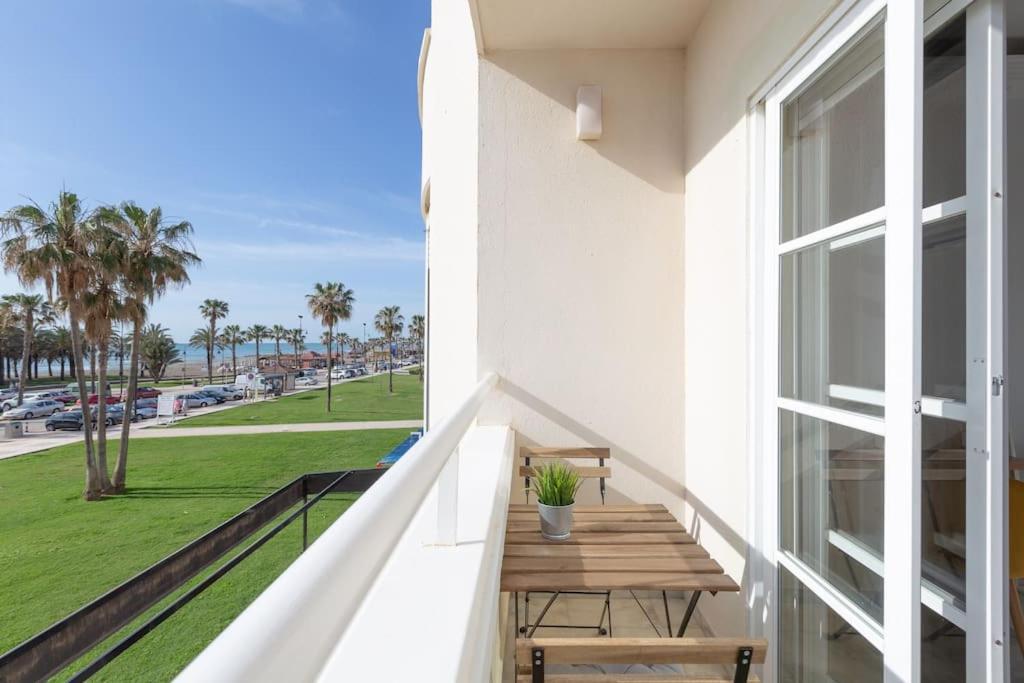 Eden Costa Lago Primera Linea De Mar Torremolinos Exterior photo
