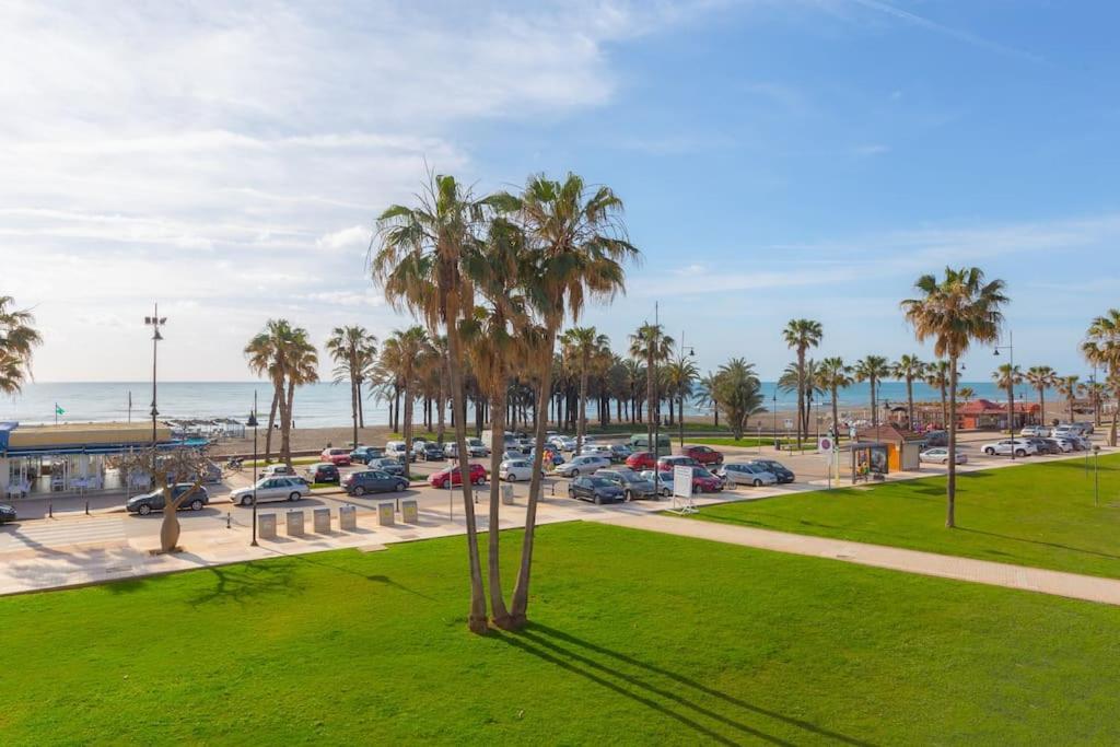 Eden Costa Lago Primera Linea De Mar Torremolinos Exterior photo