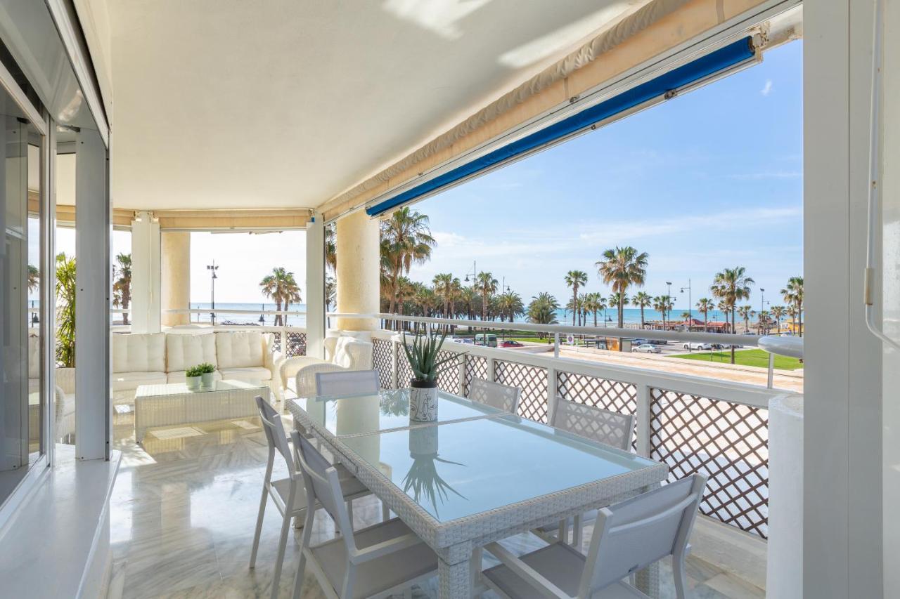Eden Costa Lago Primera Linea De Mar Torremolinos Exterior photo